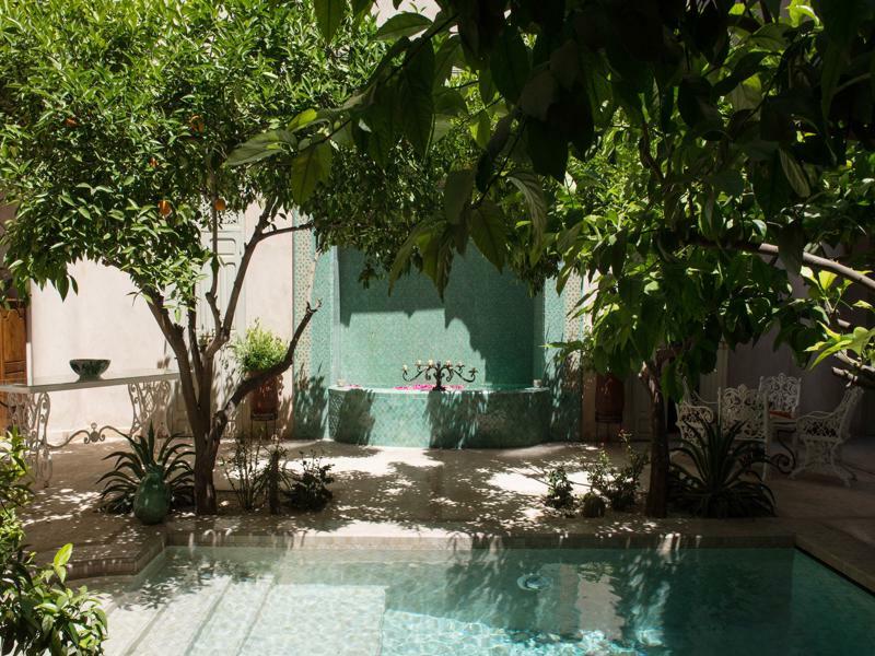 Emberiza Sahari Gasthof 4*